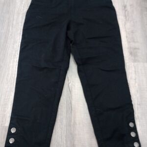 Stylish Black Women's Capris